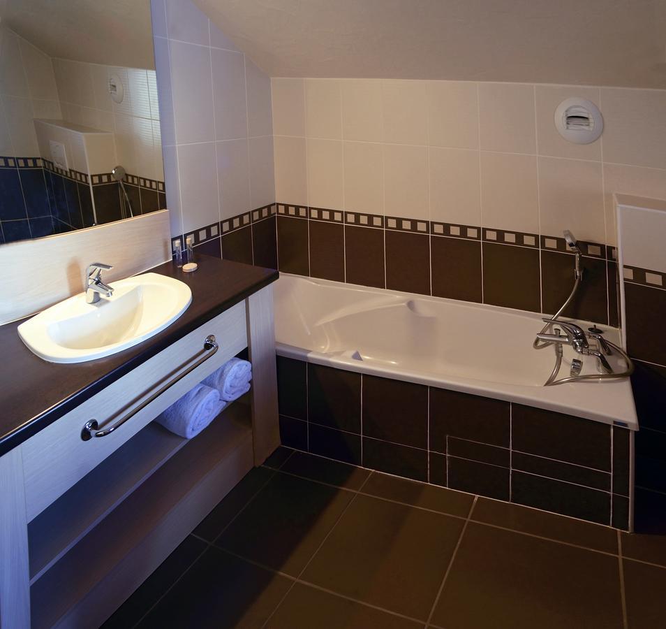 سان-مارتن-دي-بيفيل Cgh Residences & Spas Les Chalets Du Soleil Authentiques المظهر الخارجي الصورة